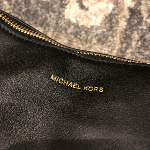 Michael Kors Black Leather Shoulder Bag - MK Purse - Picture 3 of 8